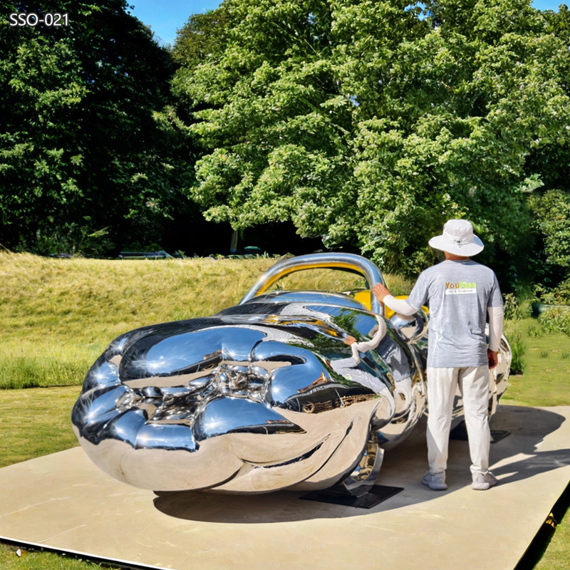 Chubby Cloud-Like Metal Car Sculpture