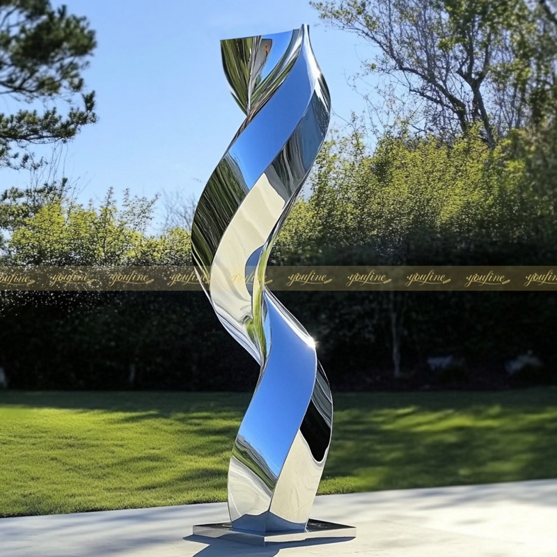 Metal ribbon sculpture for outdoor