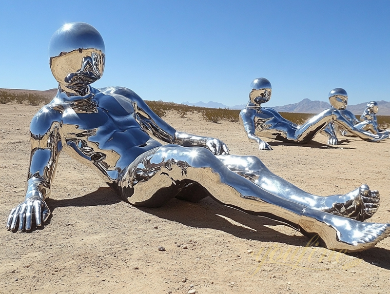 Stainless steel sculpture in the desert 