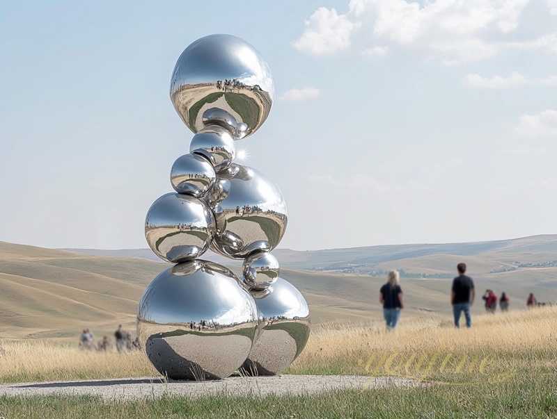 Stainless steel sculpture in the desert 