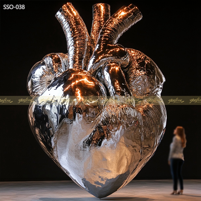 Modern Art Anatomical Realistic Heart Sculpture