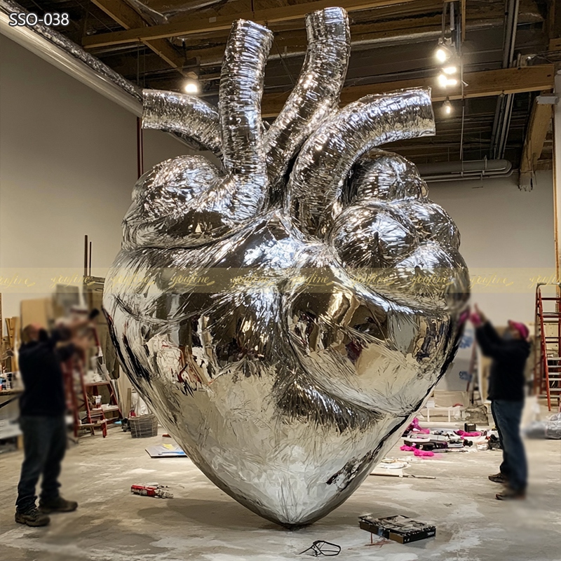  stainless steel Realistic Heart Sculpture