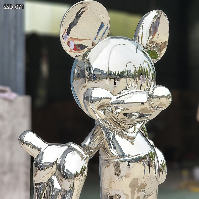 stainless steel Mickey Mouse Statue in factory 